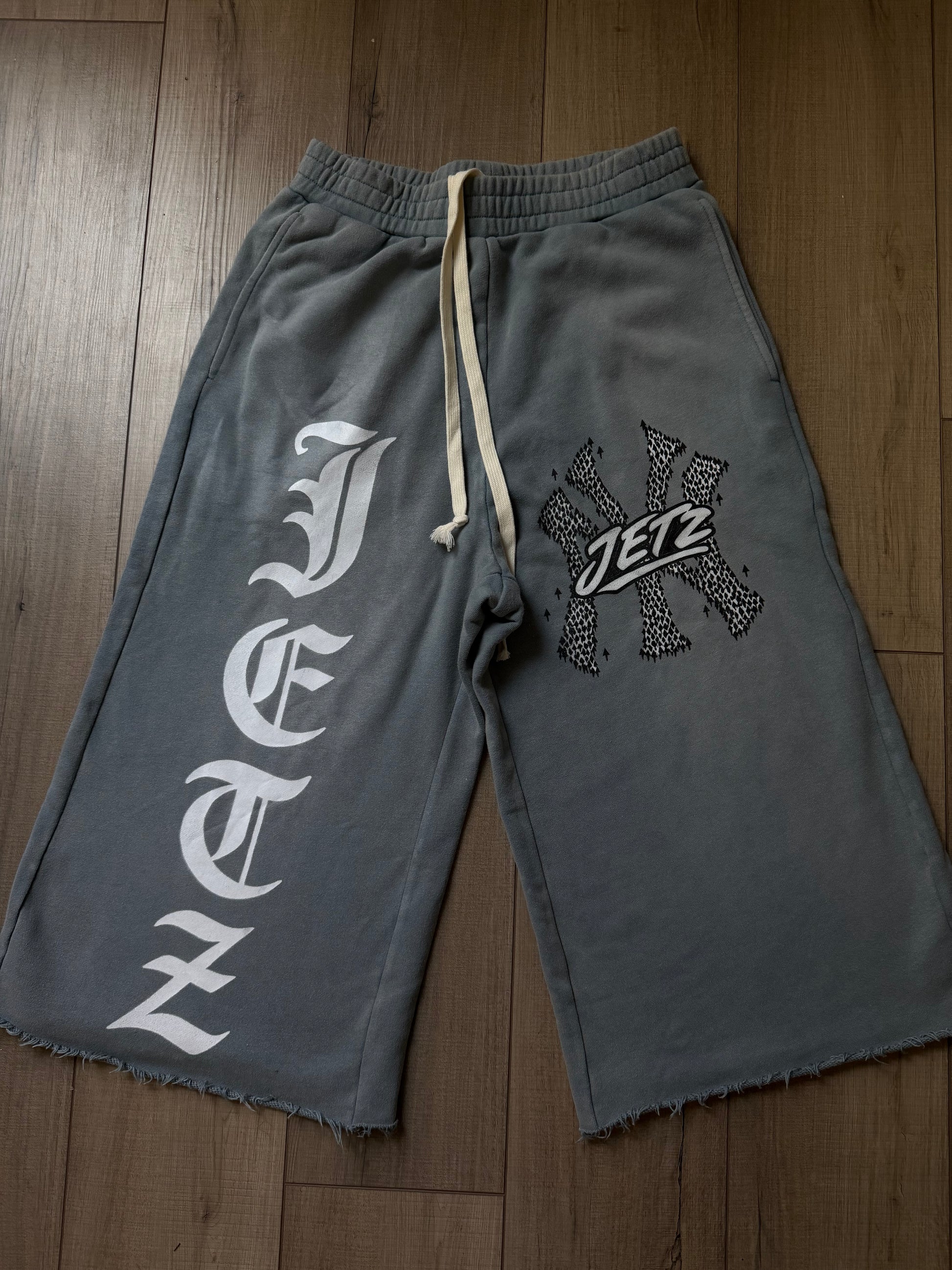 Ash blue 3/4 shorts